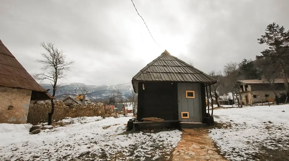 Mini Mackambar u Ledicima Mjesto gdje se susrecu djecije ruke i male sape Fondacija Second