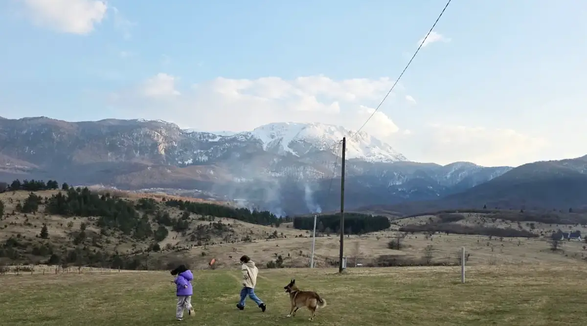 Screen-free Ramadan weekend: Girls from children’s homes brought the yard in Ledići back to life again