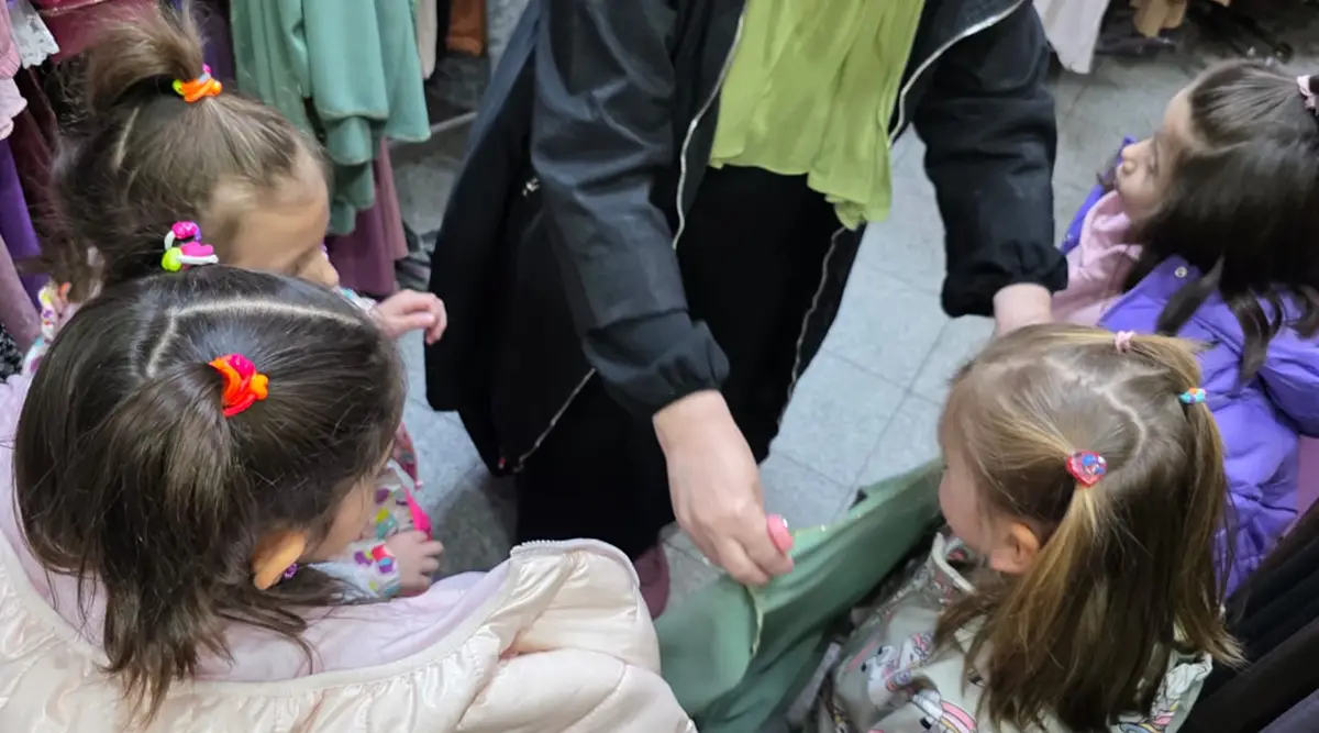Girls from the Bjelave Children’s Home received new dresses and scarves for Ramadan evenings at the mosque