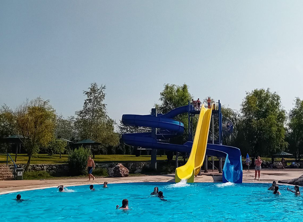 "Second" Foundation’s summer break finale: A day of joy at "Ribica" water park