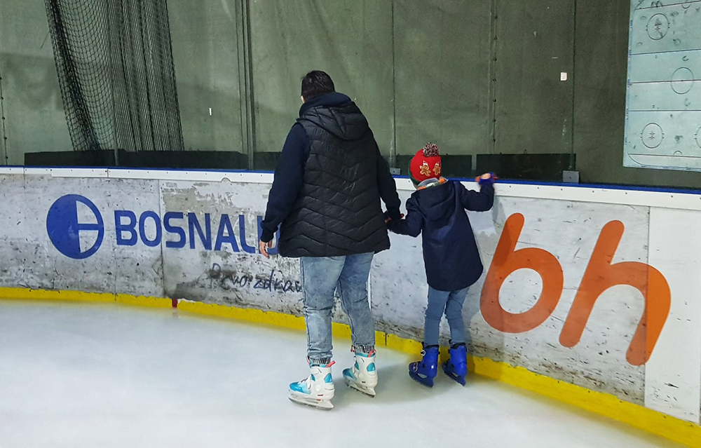 Joy on Ice: Skating School for wards of the "Pazarić" Institution fosters bonding and fun