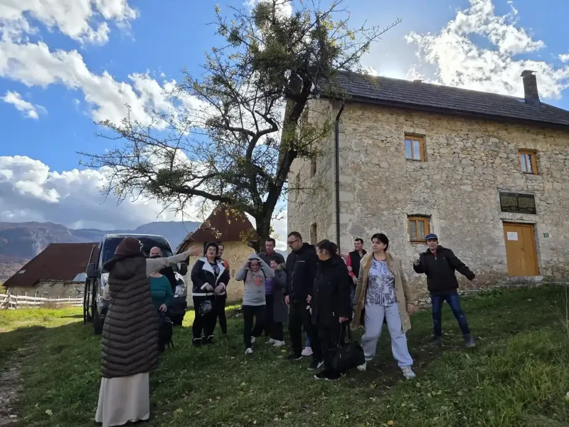 happy moments in ledici